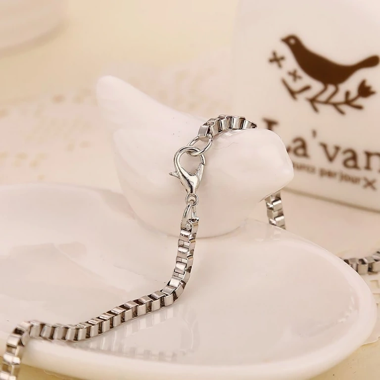 Korrigeeritud ristpandant Fast & Furious filmist inspireeritud kaelakee