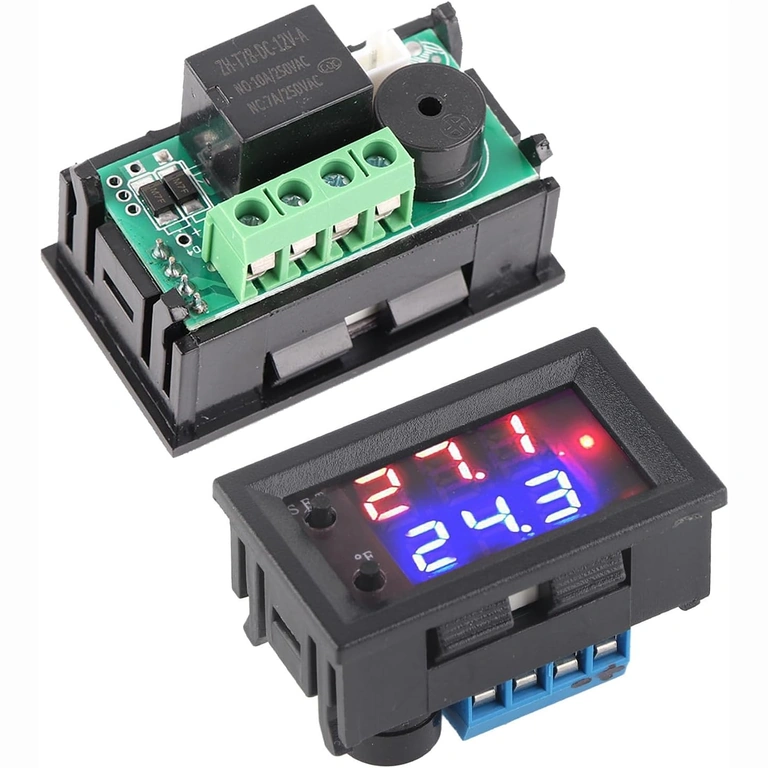 Termostaat – esikülg ja tagakülg Termostaadi esikülg ja tagakülg koos ekraani ja ühenduspunktidega