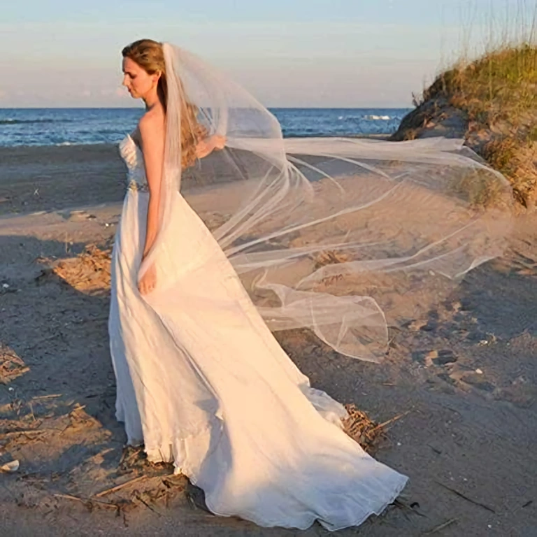 Valge tüllist pruudivoal, 2 meetrit pikk, minimalistlik stiil