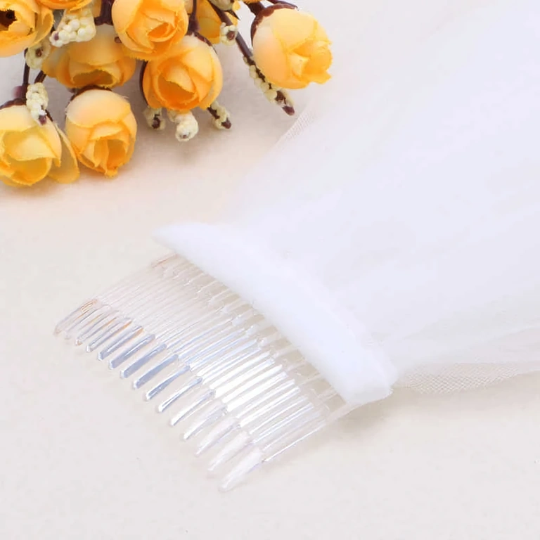 Lummav pikk voal kammi kinnitusega – kuninglik pulmastiil