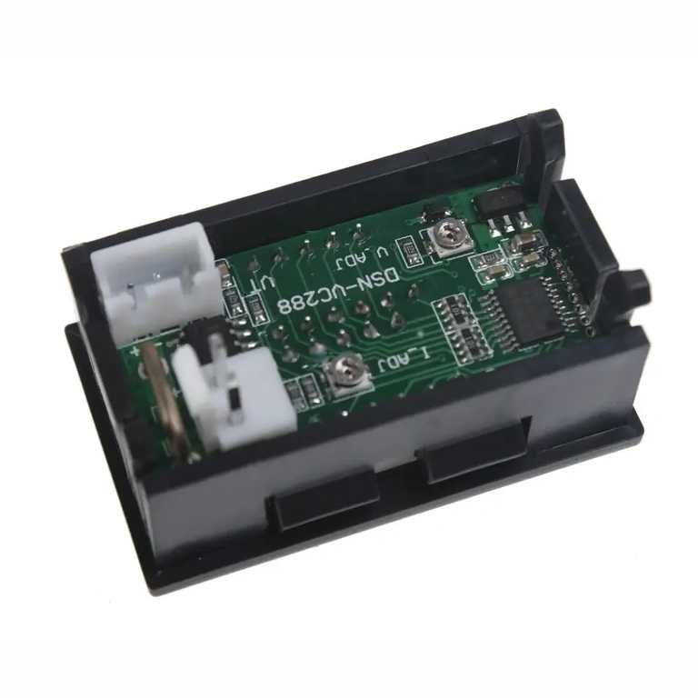 Digitaalne instrument voolu ja pinge mõõtmiseks