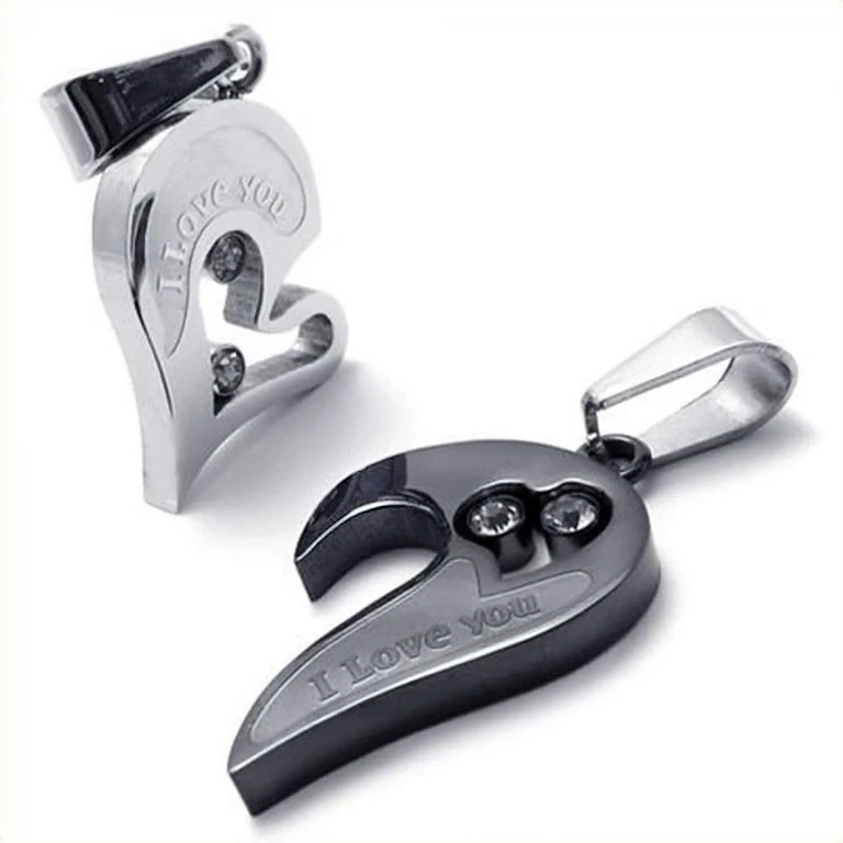 Kahe südame pandantid paaridele Kaks südamekujulist ripatsit armastatud paaridele