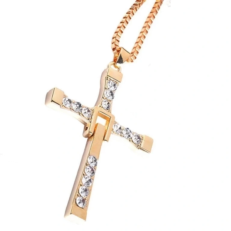 Vin Diesel Fast and Furious kuldne ristikaelakee Vin Diesel'i kuldne ristpandantii kaelakee Fast and Furious'ist