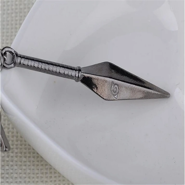 Metallist Kunai pandant ketil Kunai pandantii nahast kaelakeel