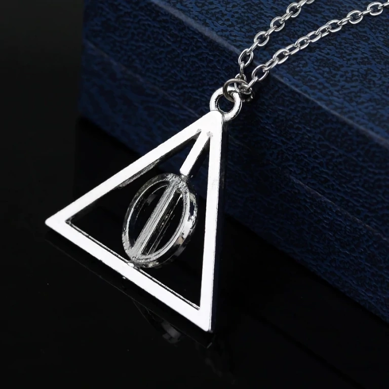 Hõbedane medaljon Deathly Hallows sümboliga