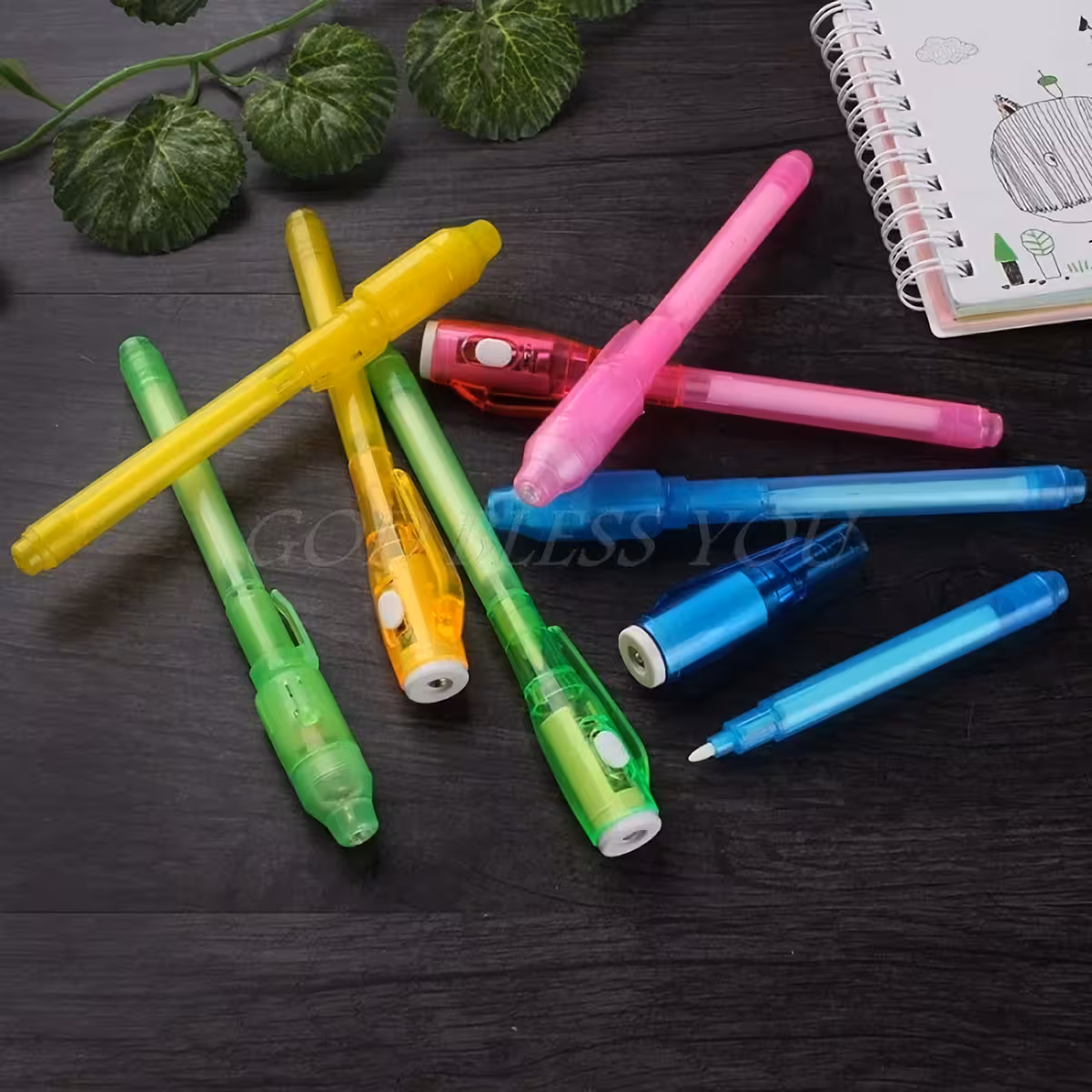 Pastapliiats, mille tindiga saab lugeda ainult UV valguses