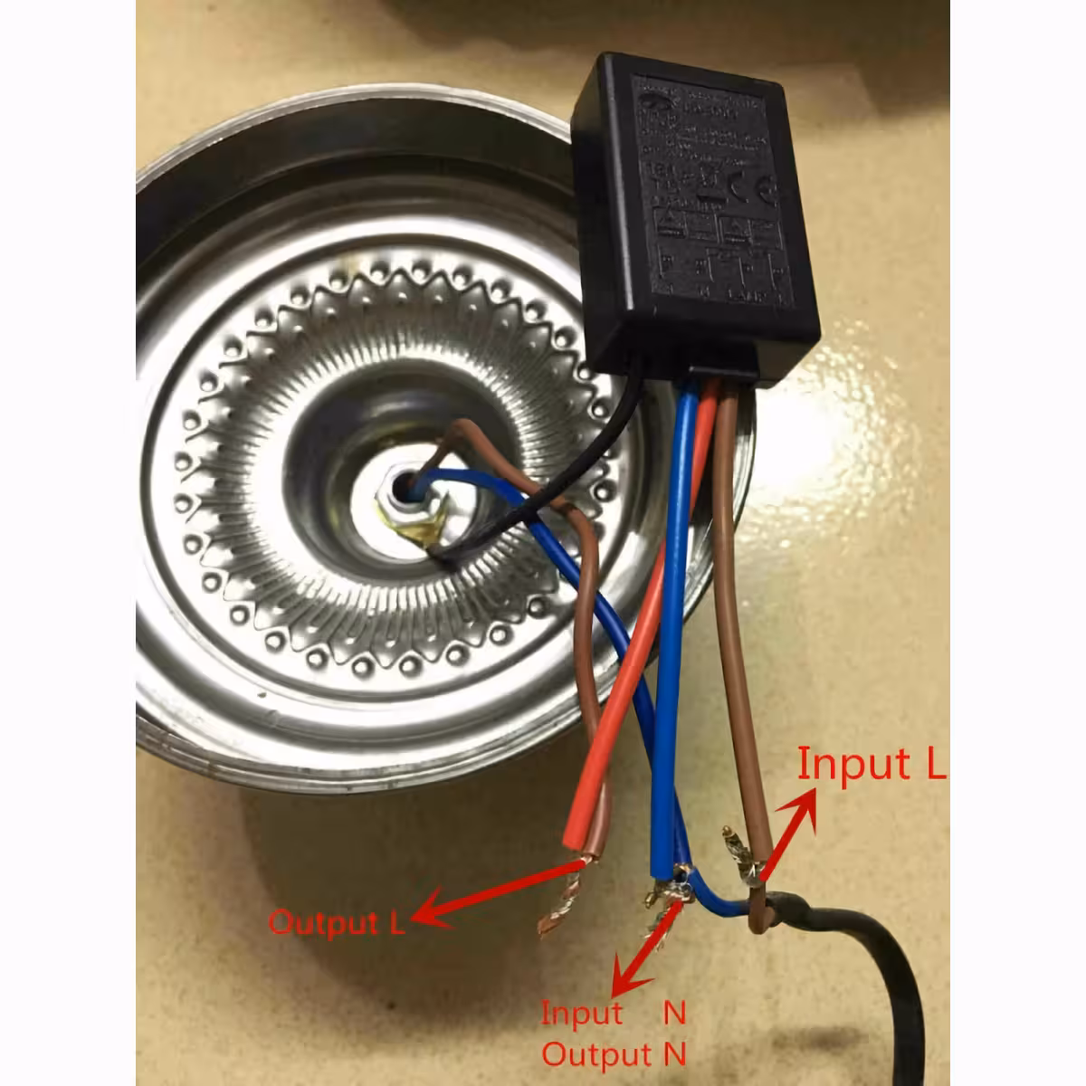 LD-600S moodul ühendatud ringlusesse valguse intensiivsuse puudutusega kontrollimiseks