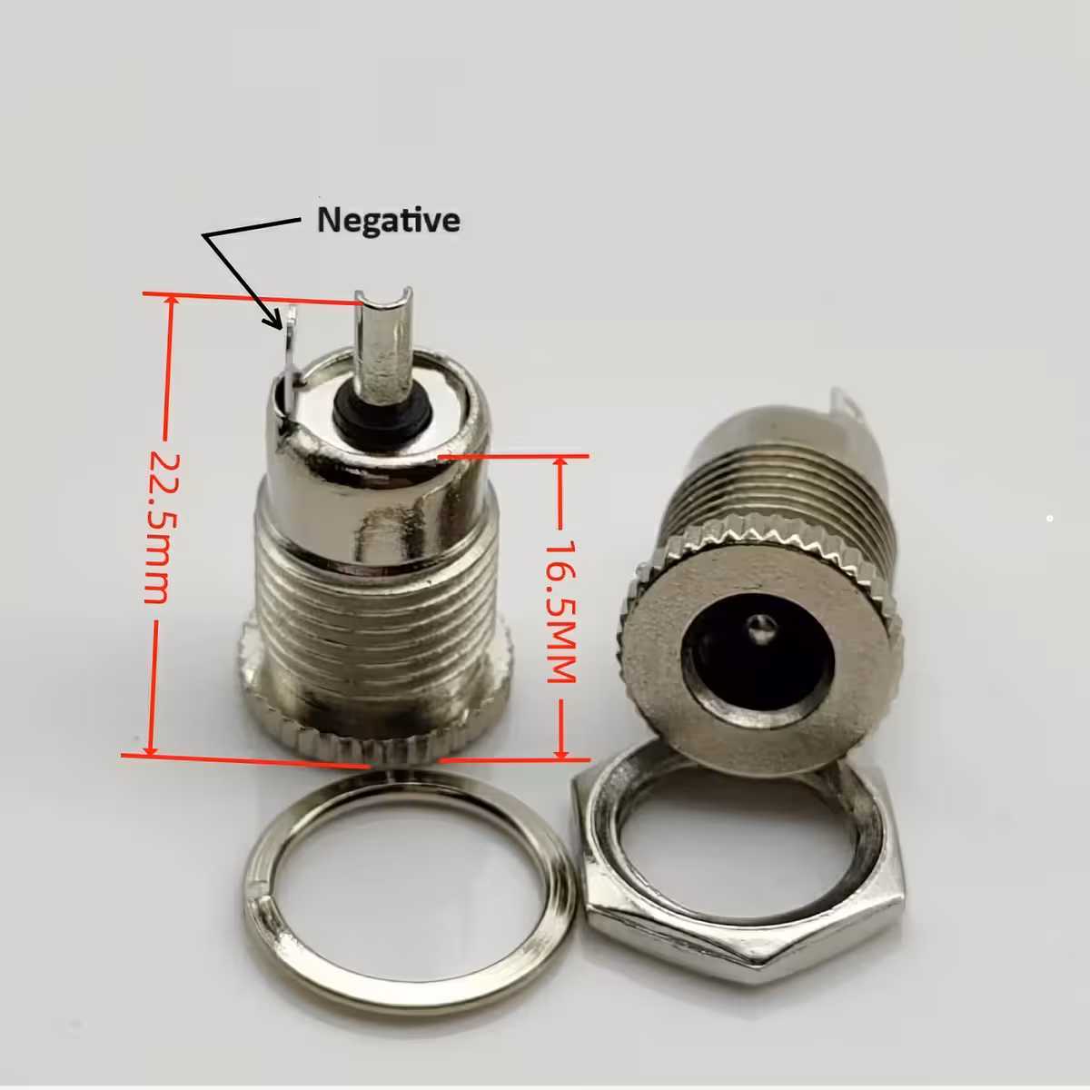 Multifunktsionaalne adapter ventilaatoritele, LED ribadele, DC pumpadele