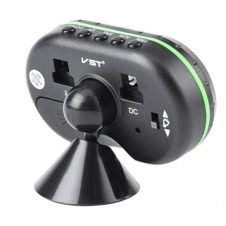 Digitaalne kell auto pinge ja temperatuuri kuvamiseks