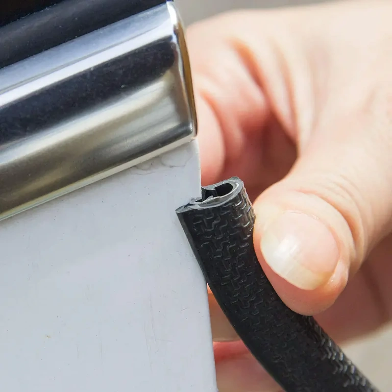 Painduv uste äärte kaitseriba