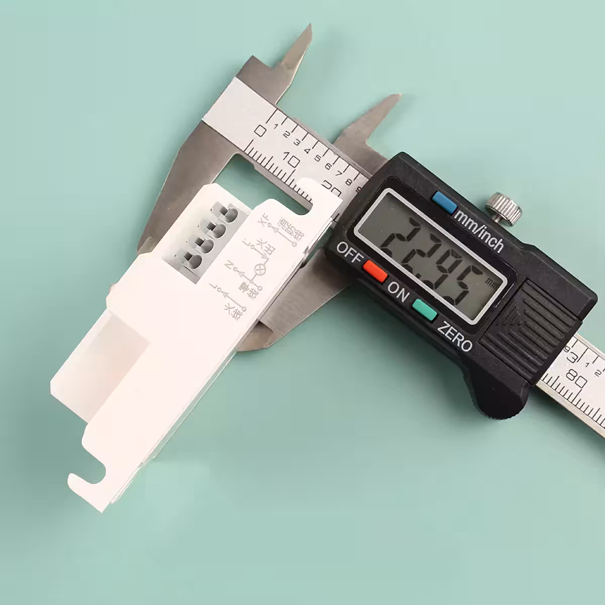 Hägususanduri mõõtmed joonlauaga