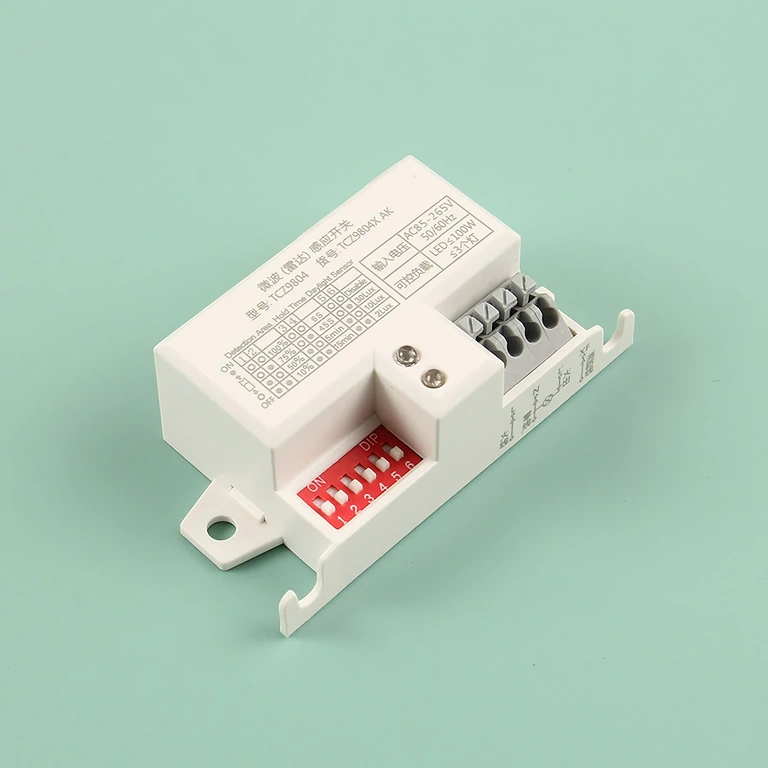 Liikumisandur – külgvaade Mikrolaine kohalolekuanduri külgvaade