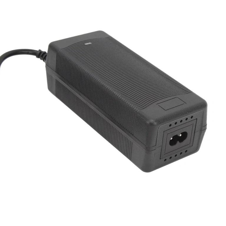 8 mm koaksiaalühendusega laadija 52V–58.8V 2A laadija koaksiaalne pistik 8mm, ühilduv skuutritele ja elektrijalgratastele