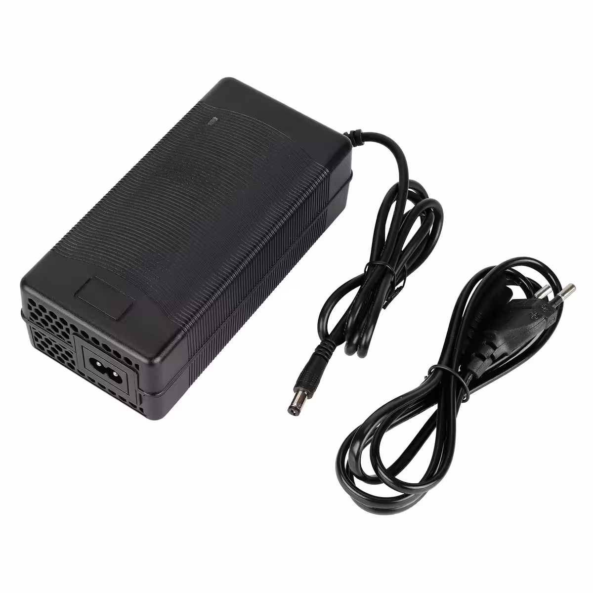 60V–67.2V 2A laadija elektritõukerattad, jalgrattad, skuutrid ja tritsiklites akude kaitseks