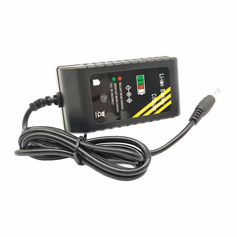 12.6V Li-Ion laadija – pilt muutuva nurga alt, kompaktsed ja kaasaskantavad omadused 10.8V akudele