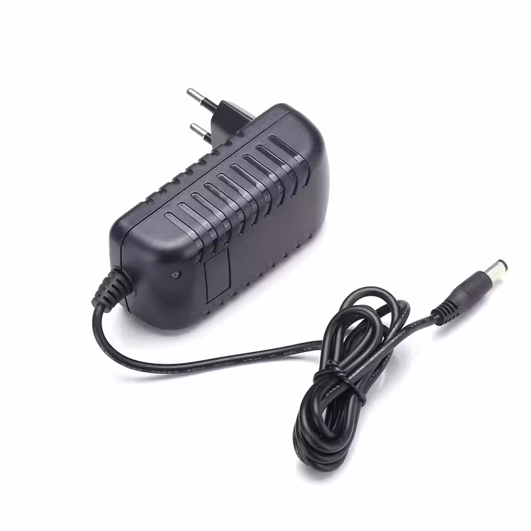 LiFePO4 12V 2A akulaadija kaitse ja LED-indikaatoriga