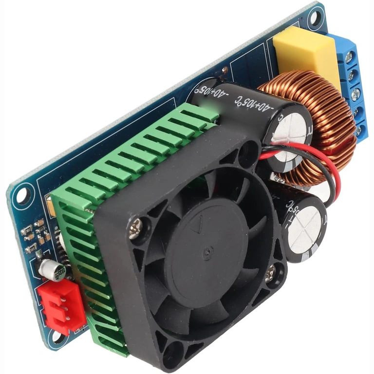 Mono 500W võimendi jahutusradiatori detail