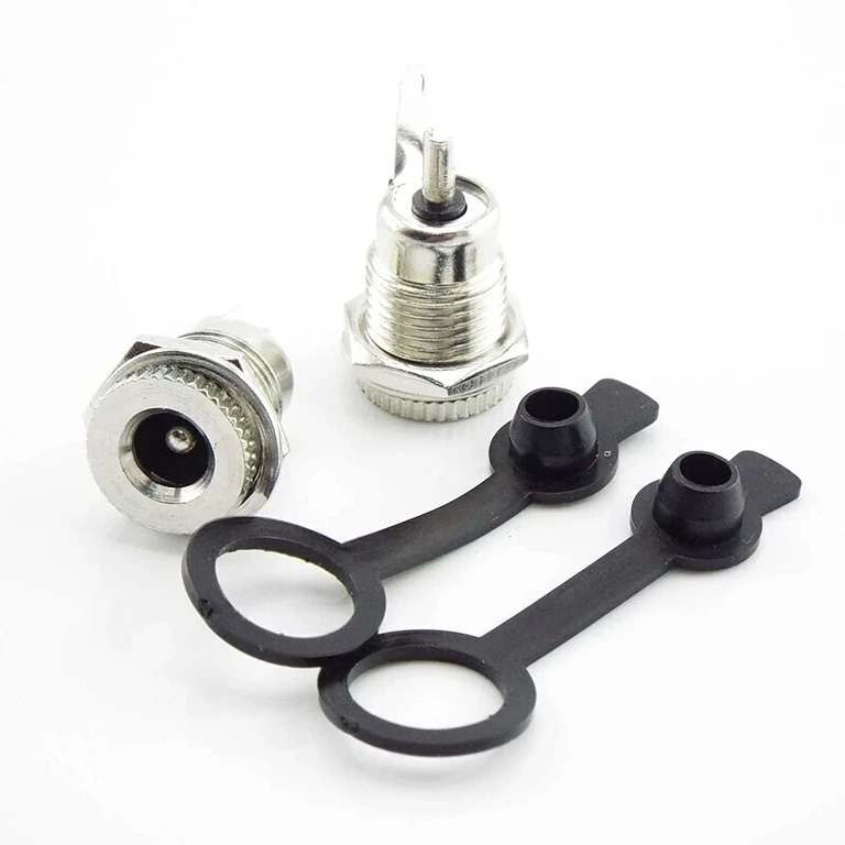 DC 12V 5,5x2,1 mm pesa – veekindel, eestvaade