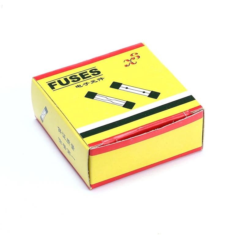 100 klaasfussi 10A 5x20 mm komplekti pakend